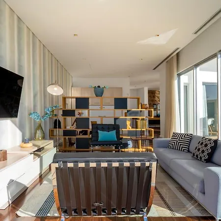 Luxury Carlota With Private Pool By Hr Madeira 빌라